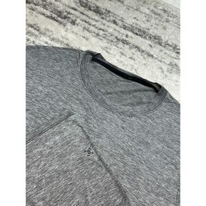 Lululemon T Shirt Men's Size Large Gray Short Sleeve Performance Crew Neck